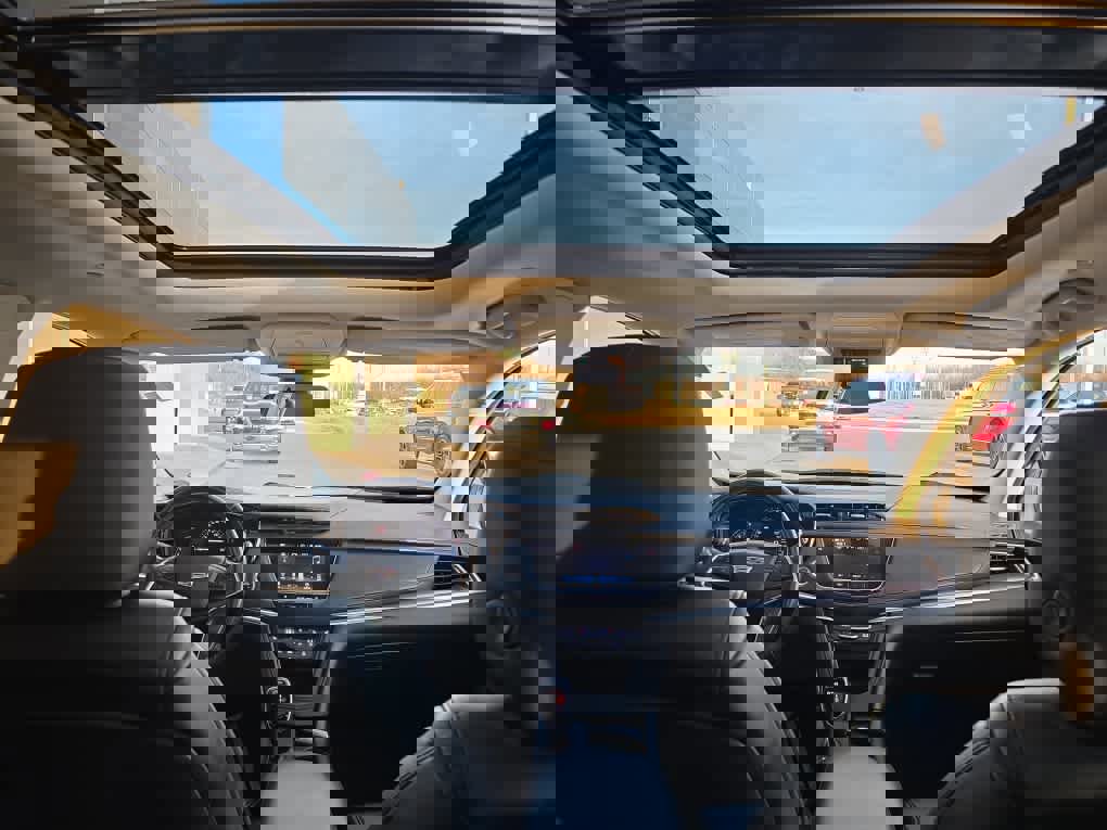 Used 2018 Cadillac XT5 Luxury w/ Driver Awareness Package image 25