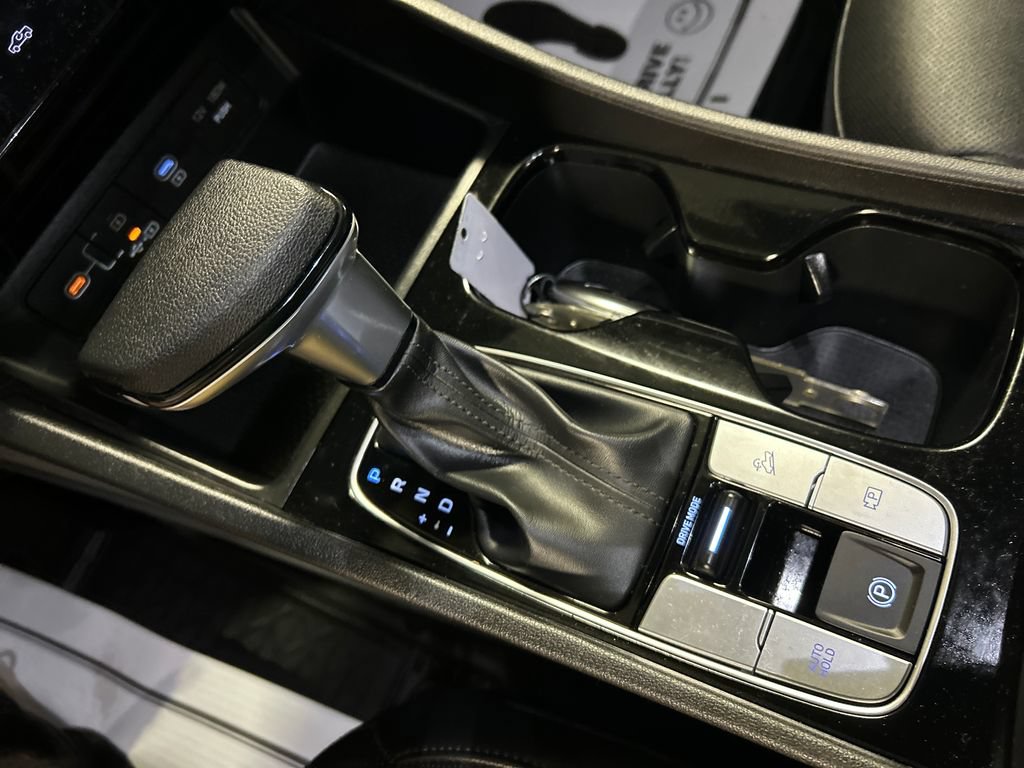 Used 2025 Hyundai Santa Cruz SEL FWD image 18