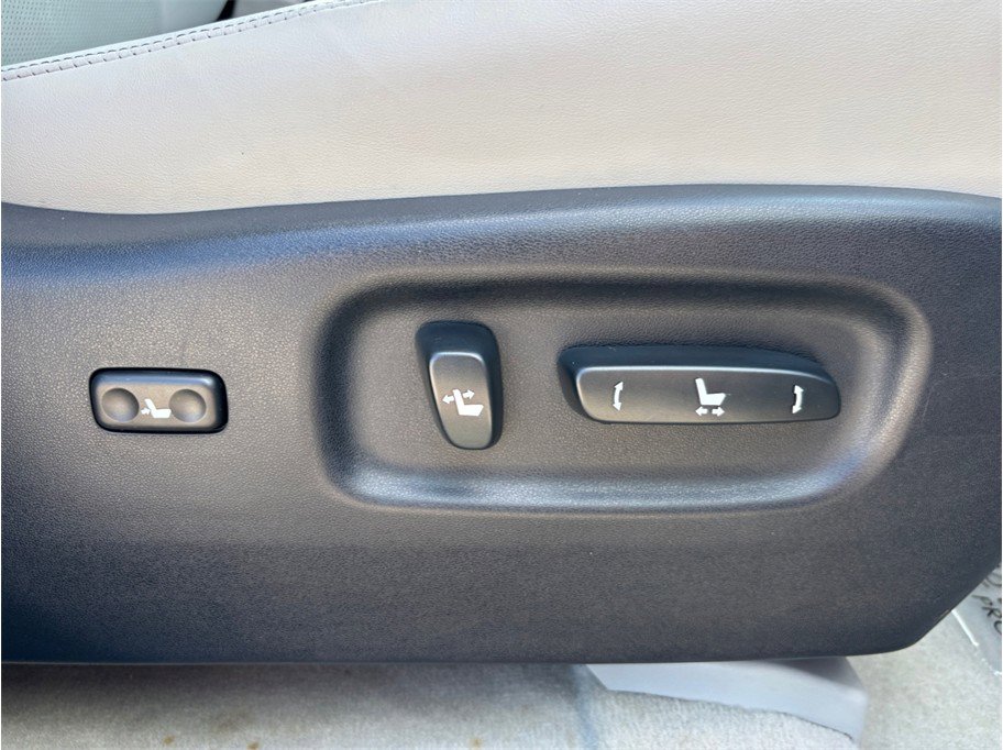 Used 2013 Lexus RX 350 FWD w/ Premium Pkg image 37