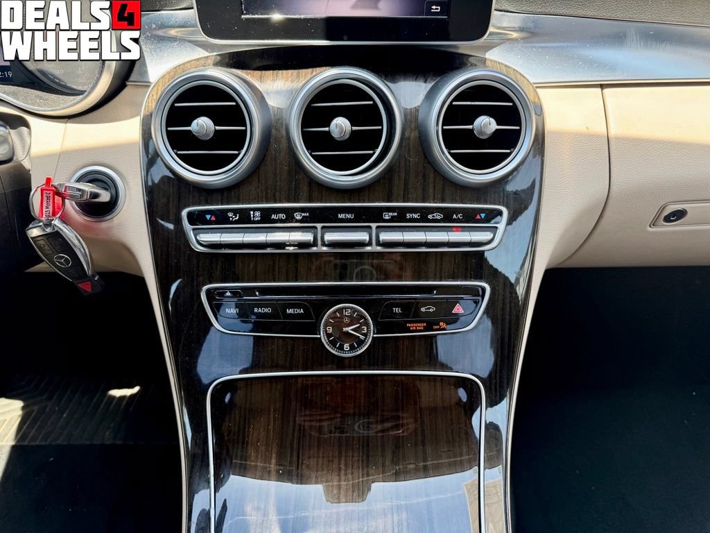 Used 2015 Mercedes-Benz C 300 4MATIC Sedan image 16
