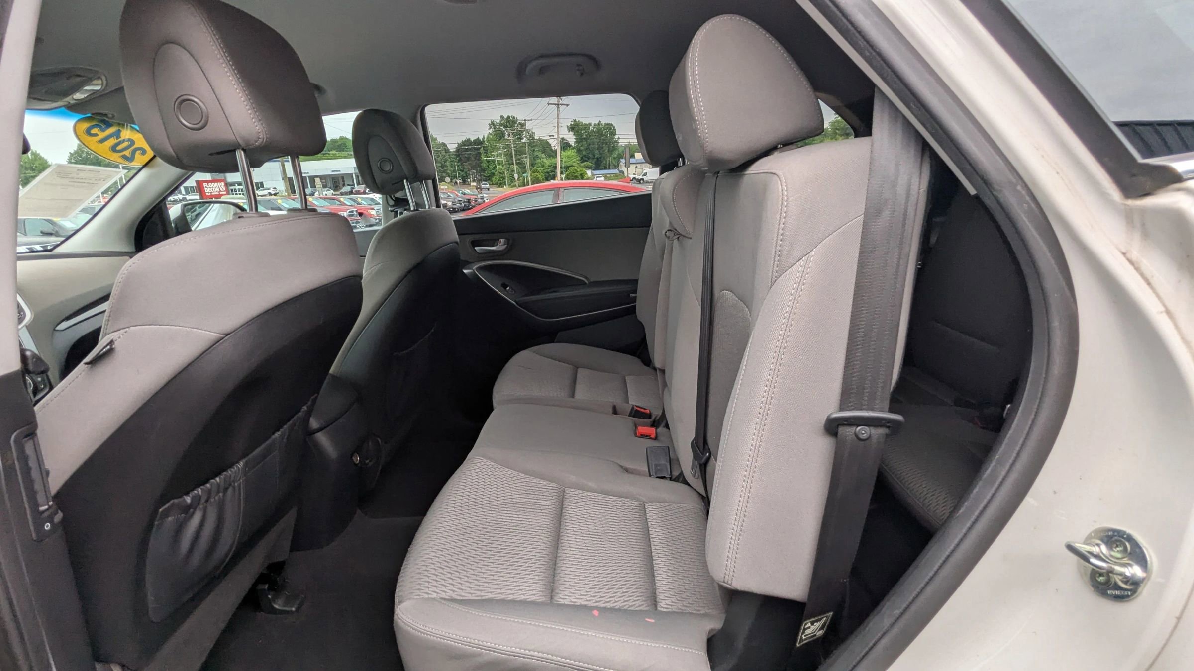 Used 2015 Hyundai Santa Fe GLS AWD/4WD image 11