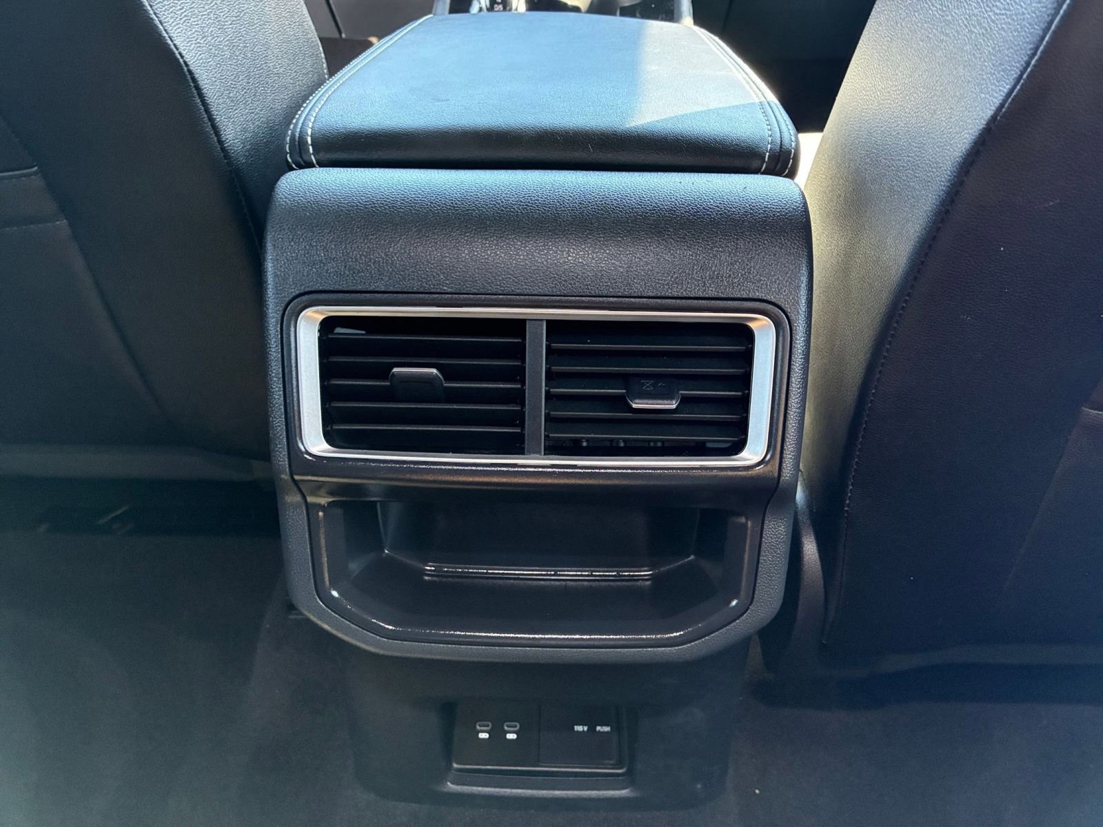 Used 2025 Volkswagen Atlas Cross Sport SE image 24