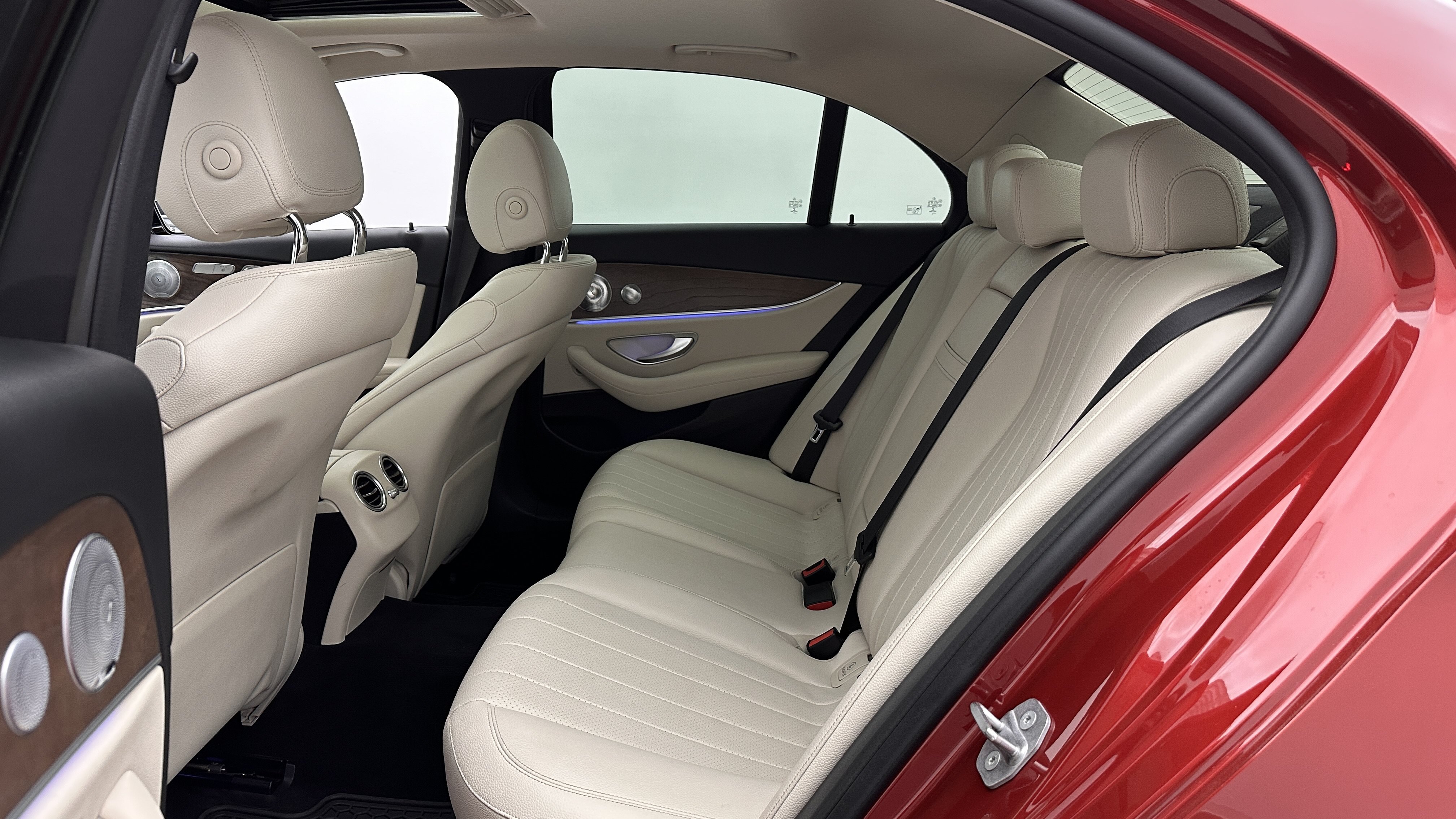 Used 2017 Mercedes-Benz E 300 image 23