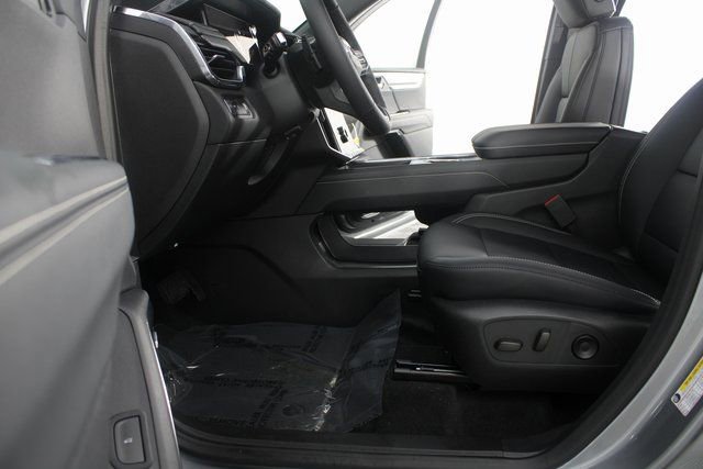 New 2026 GMC Acadia Elevation w/ Black Edition FWD image 18