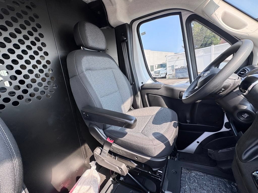 Used 2025 RAM ProMaster 2500 w/ U-Haul Equipment Group FWD image 22