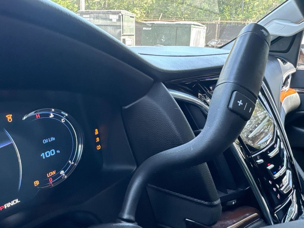 Used 2017 Cadillac Escalade Premium Luxury image 23