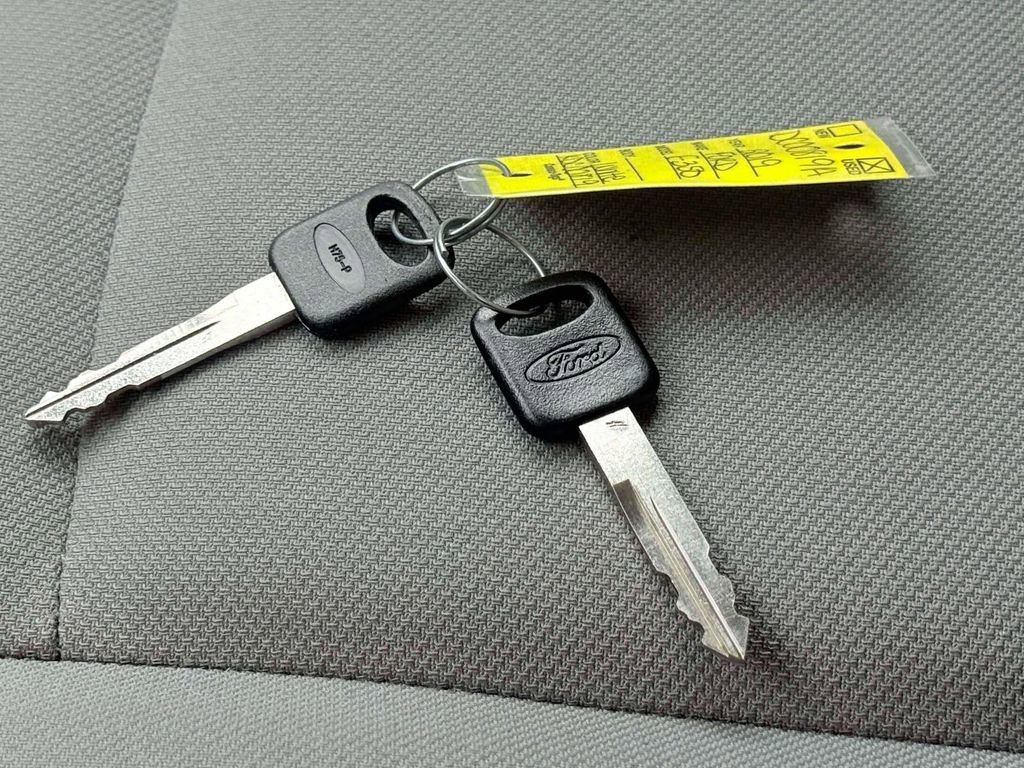 Used 2019 Ford E-350 and Econoline 350 Super Duty RWD image 21