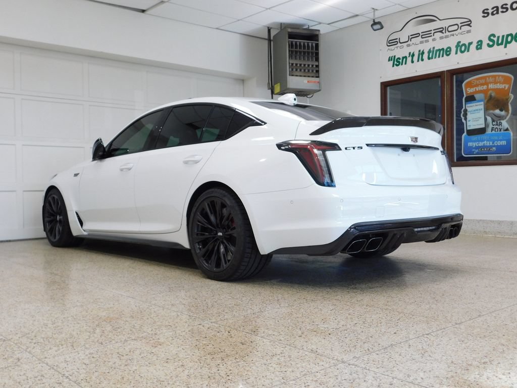 Used 2024 Cadillac CT5 V Blackwing w/ Carbon Fibre Package 2 RWD image 9