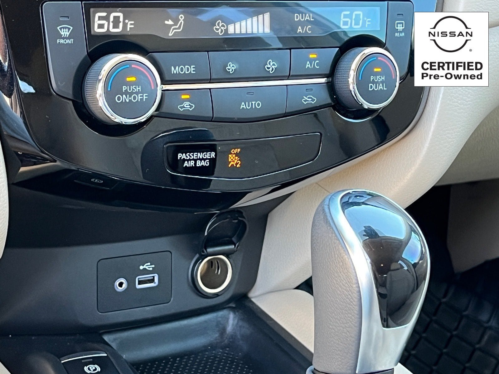 Certified 2020 Nissan Rogue SV w/ Premium Package FWD image 26