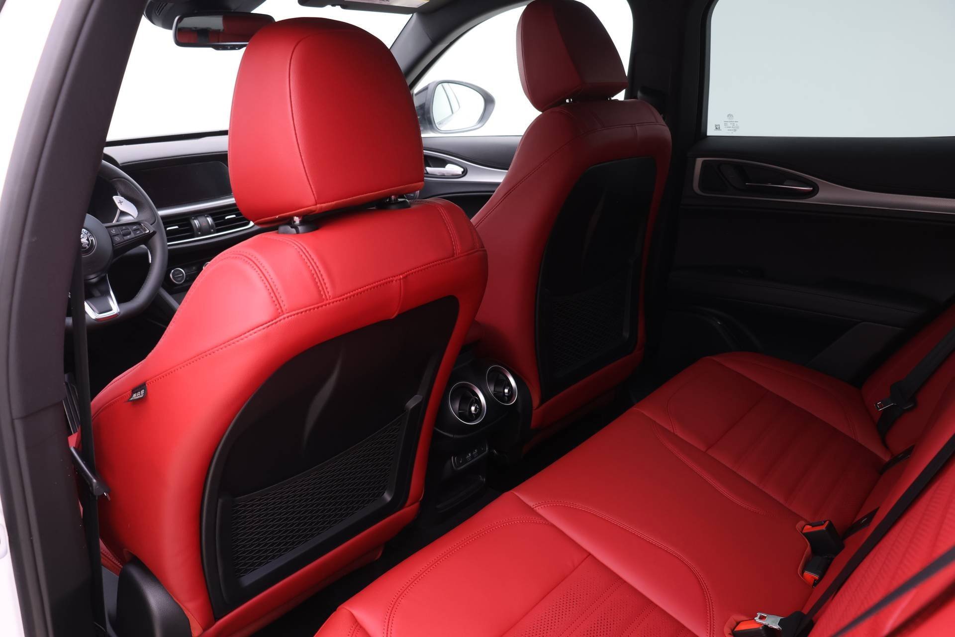 New 2026 Alfa Romeo Stelvio Sprint image 13