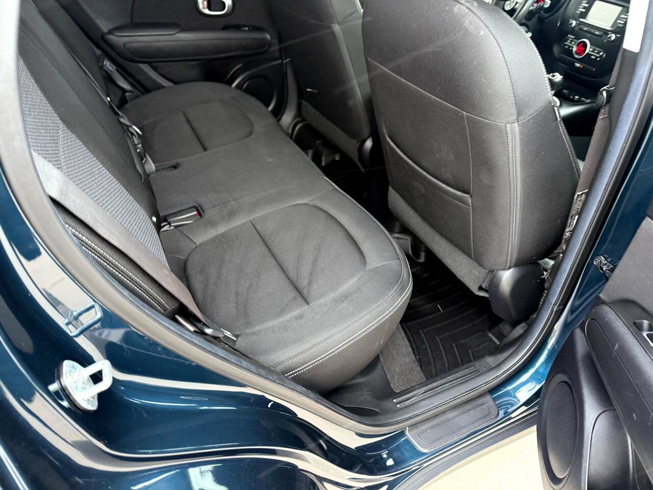 Used 2017 Kia Soul + image 16