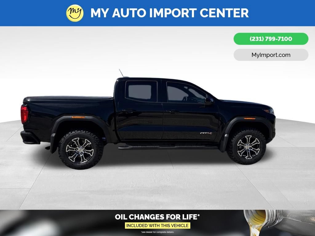 Used 2025 GMC Canyon AT4 w/ AT4 Premium Package AWD/4WD image 8