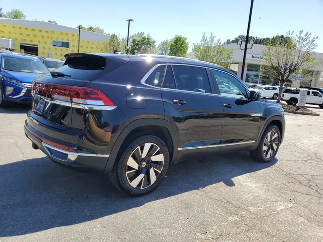 Used 2025 Volkswagen Atlas Cross Sport SEL image 4