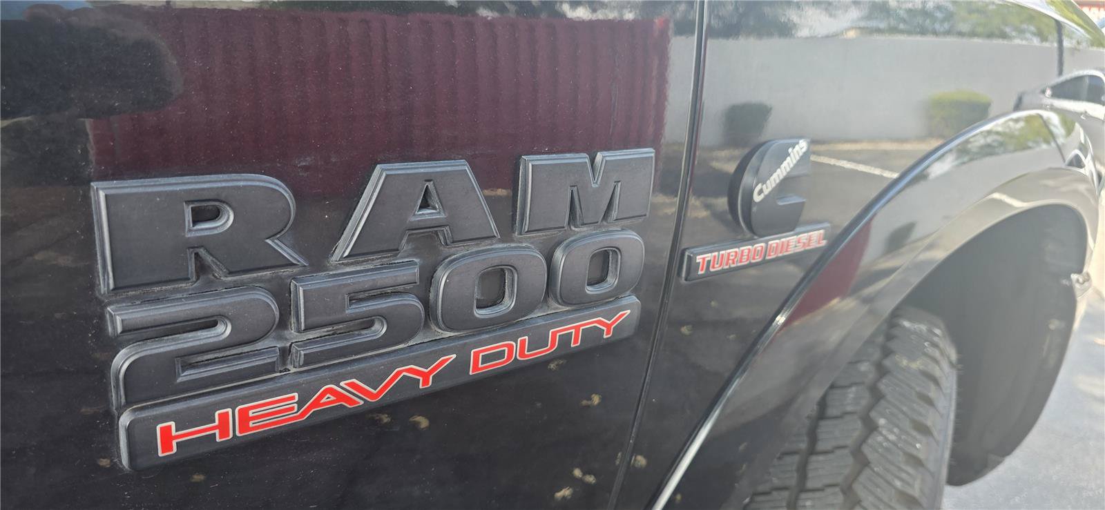 Used 2015 RAM 2500 Laramie w/ Black Appearance Group AWD/4WD image 10