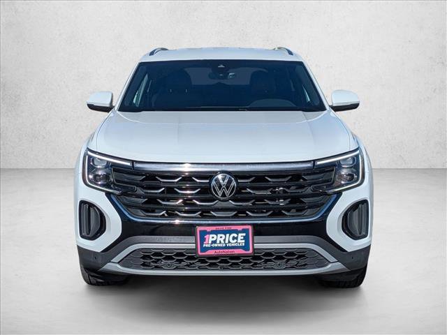 Used 2024 Volkswagen Atlas Cross Sport SE image 2