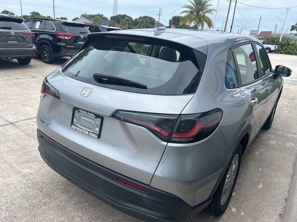 Used 2023 Honda HR-V LX image 7