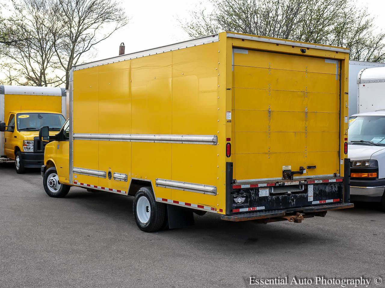 Used 2019 GMC Savana 3500 Extended w/ Driver Convenience Package RWD image 6