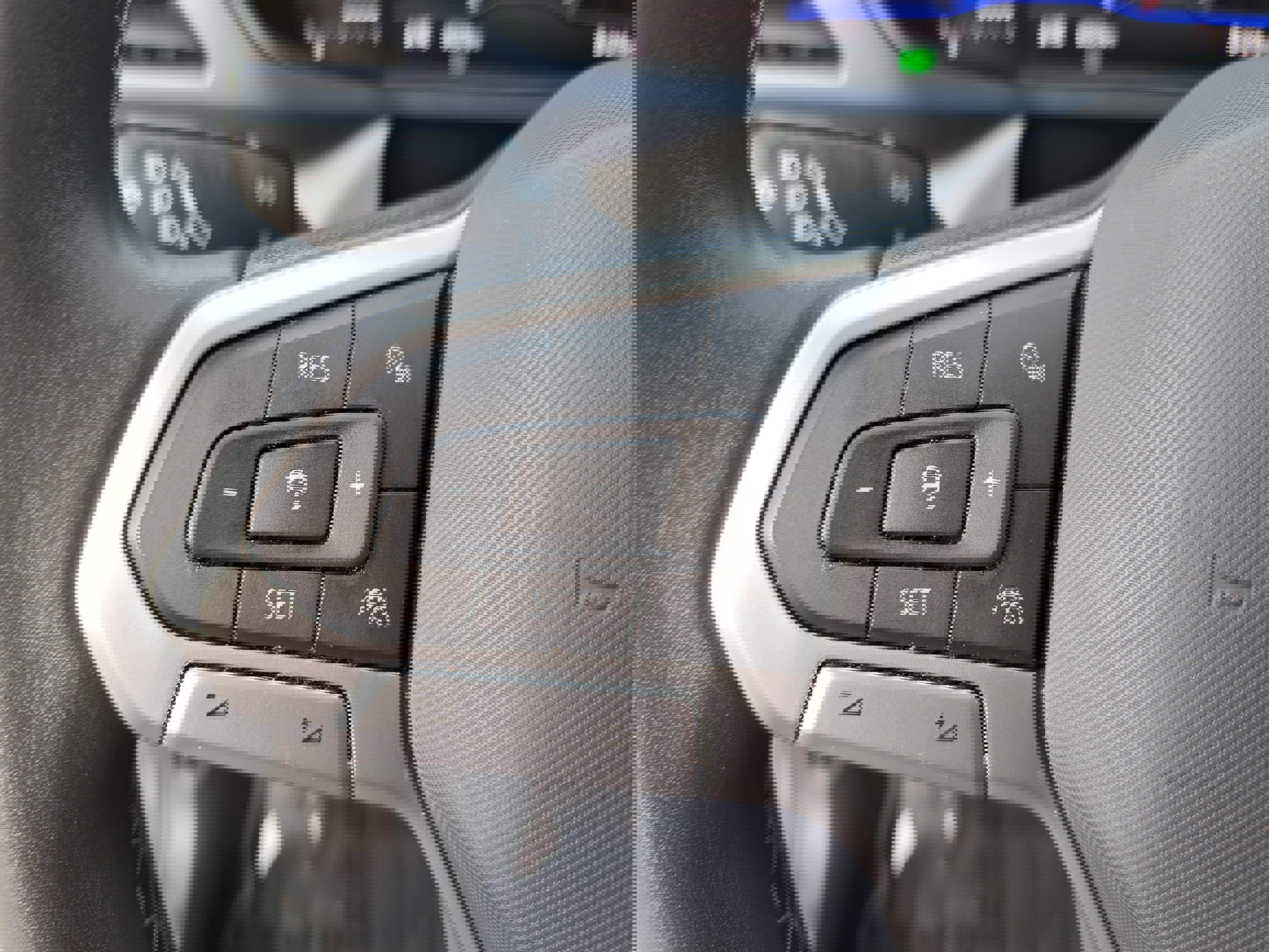 Certified 2023 Volkswagen Taos SE image 16