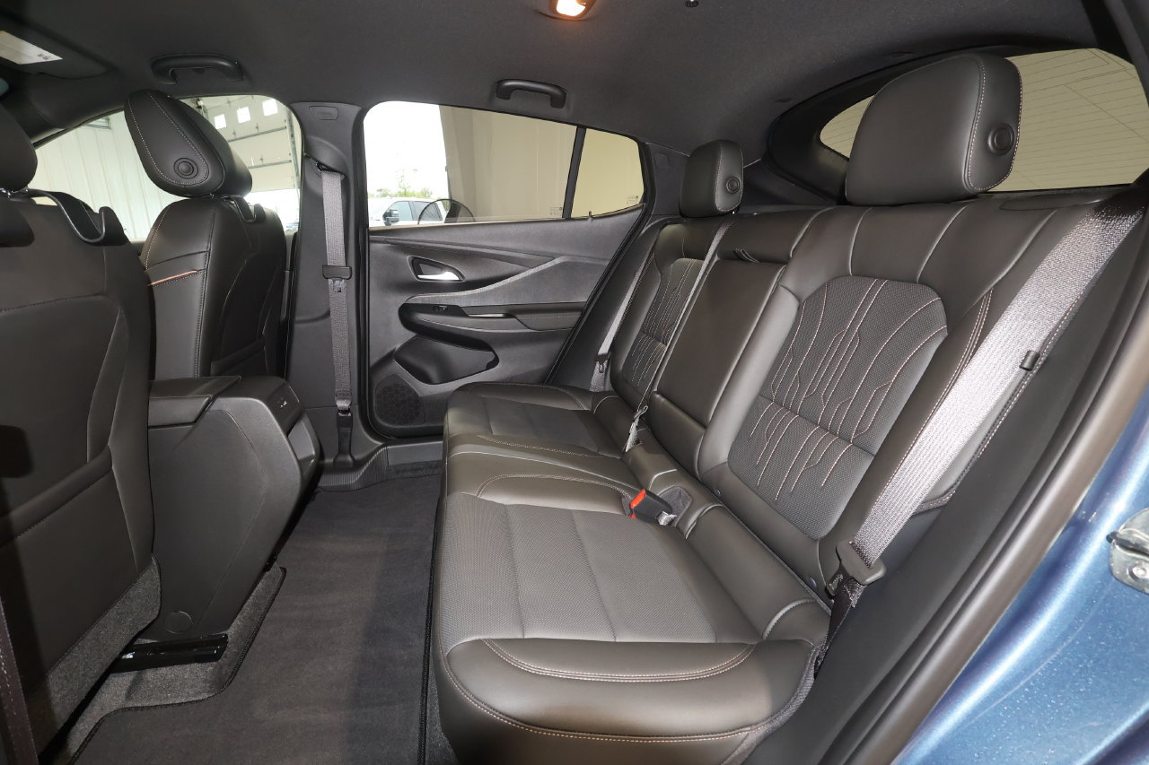 Used 2026 Buick Envista Avenir FWD image 23