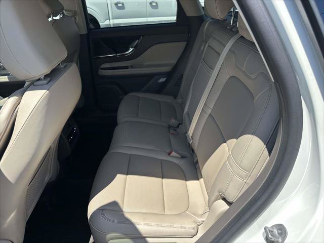 Used 2022 Lincoln Corsair AWD w/ Premium Package image 21