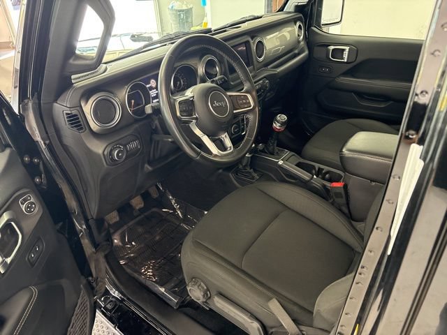 Used 2019 Jeep Wrangler Unlimited Sahara AWD/4WD image 18