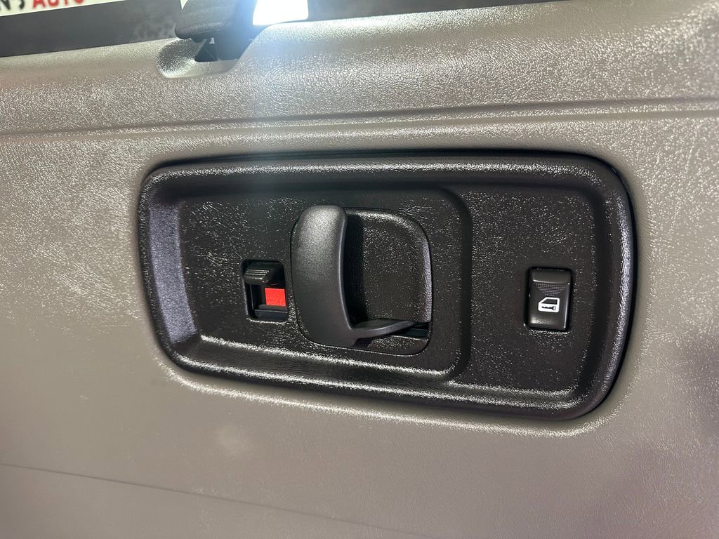 Used 2016 Chevrolet Express 3500 LT w/ LT Preferred Equipment Group image 7
