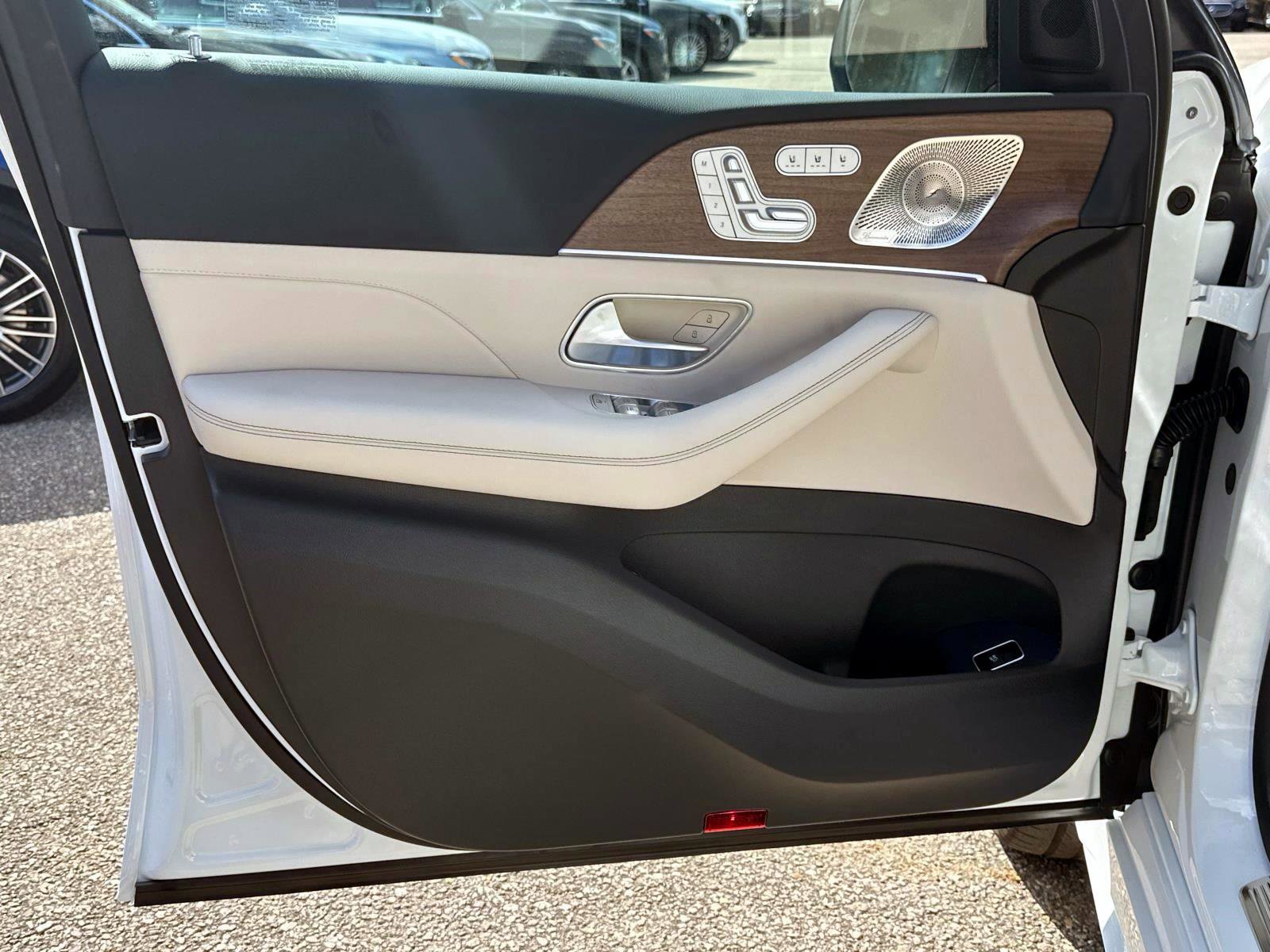 New 2026 Mercedes-Benz GLS 450 4MATIC image 16