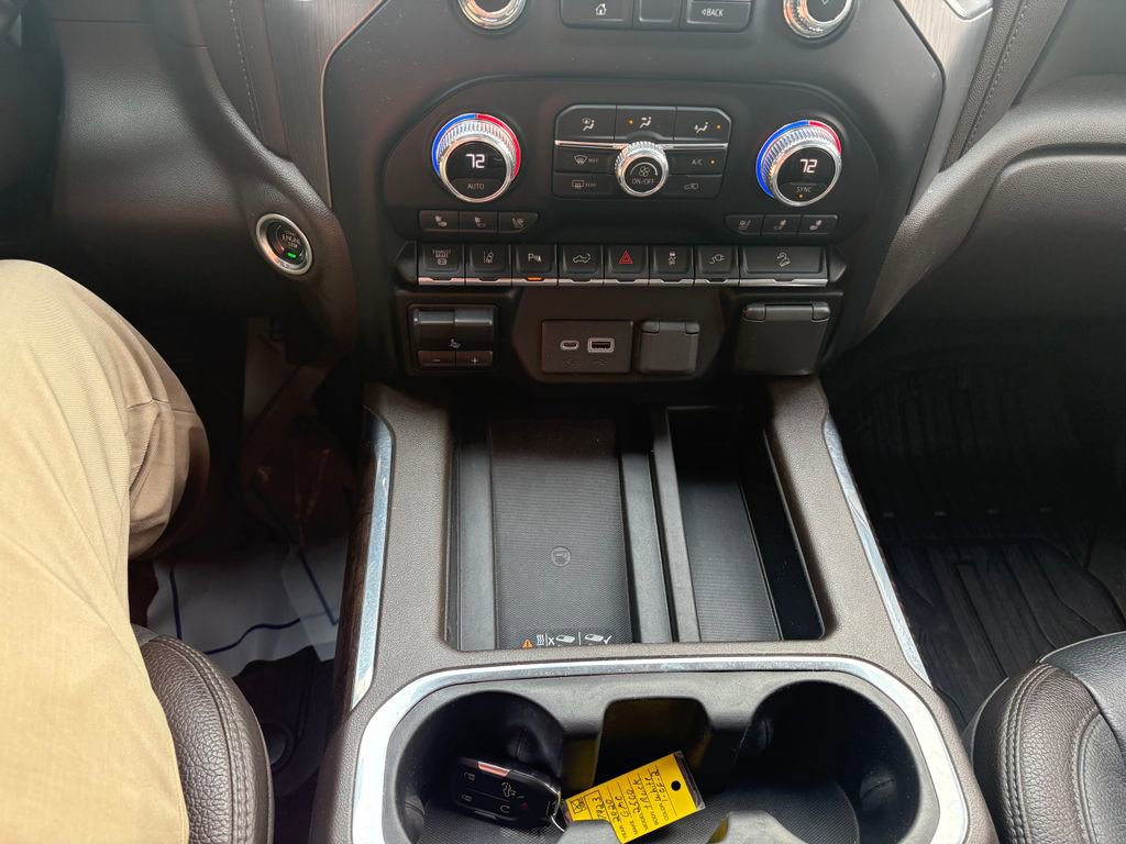 Used 2020 GMC Sierra 2500 Denali w/ Denali Ultimate Package image 18