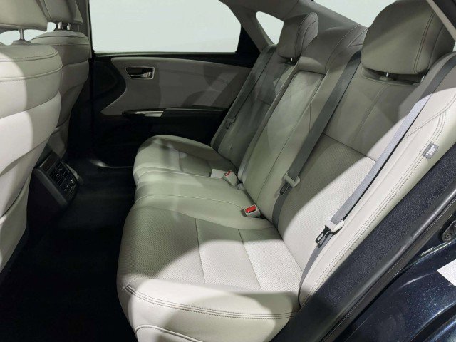 Used 2018 Toyota Avalon Limited image 25