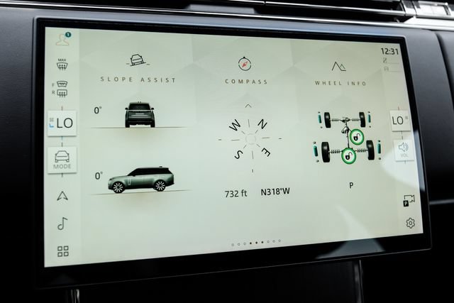 New 2026 Land Rover Range Rover SV AWD/4WD image 40