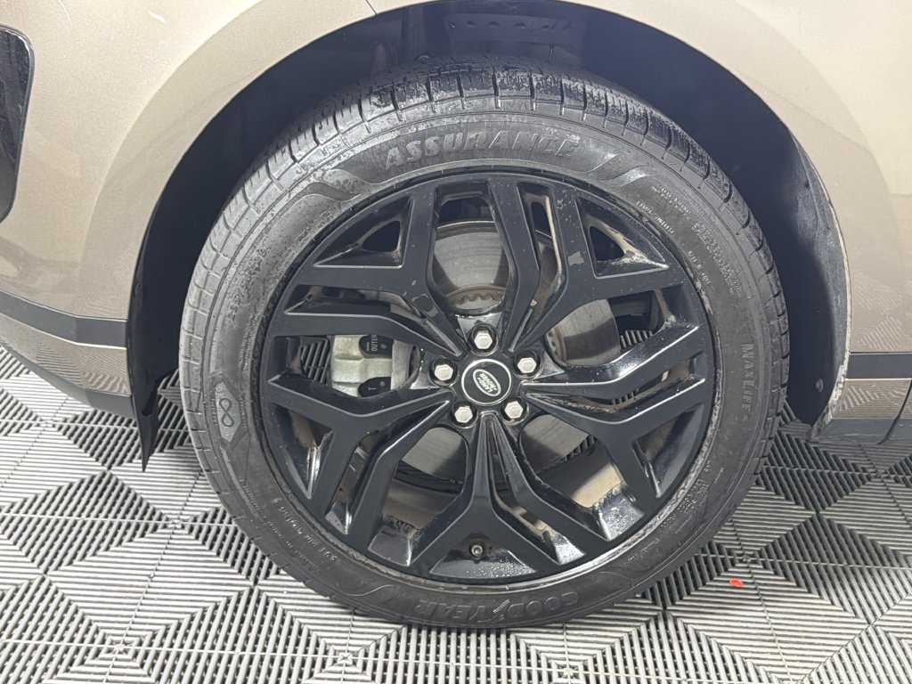 Used 2020 Land Rover Range Rover Evoque S AWD/4WD image 17