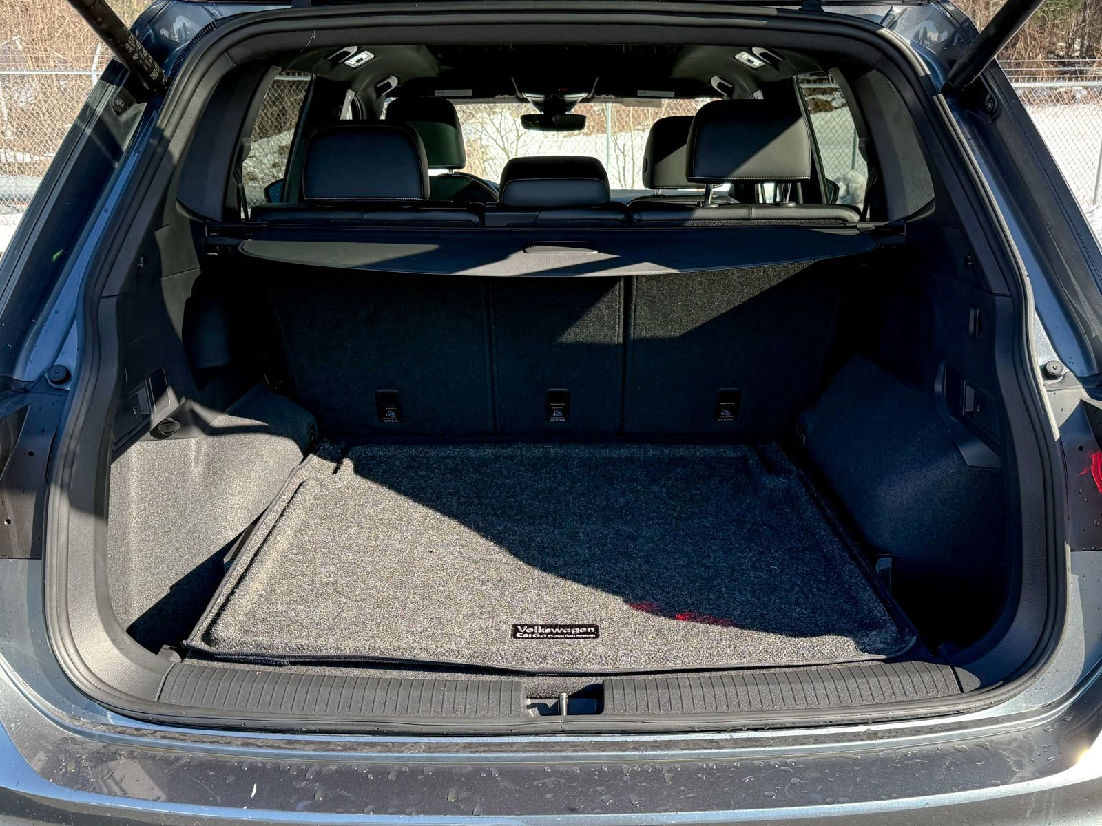 Used 2024 Volkswagen Tiguan SE R-Line image 34