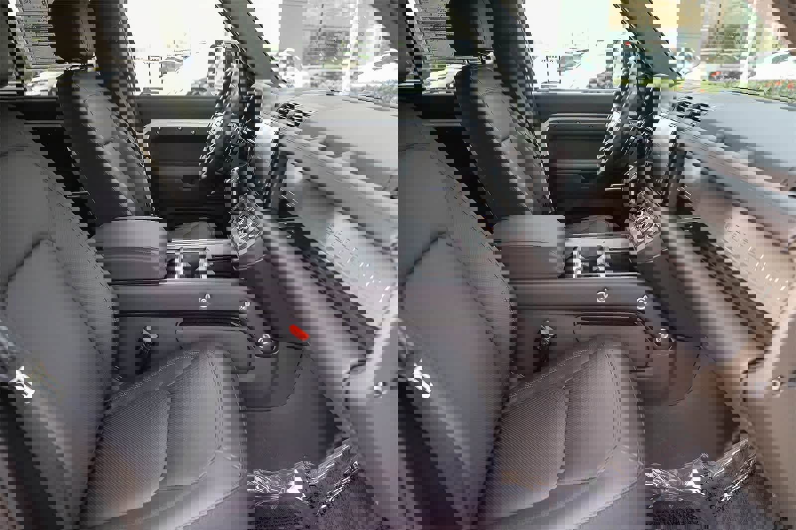 New 2025 Land Rover Defender 130 V8 image 18