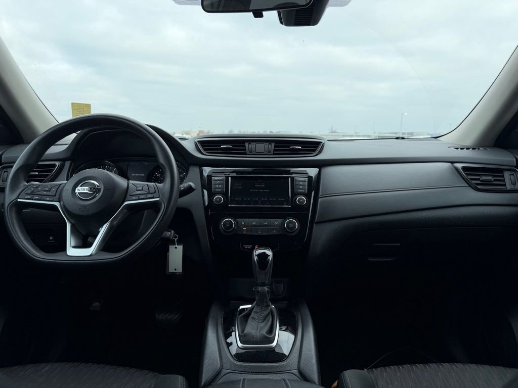 Used 2020 Nissan Rogue S image 19