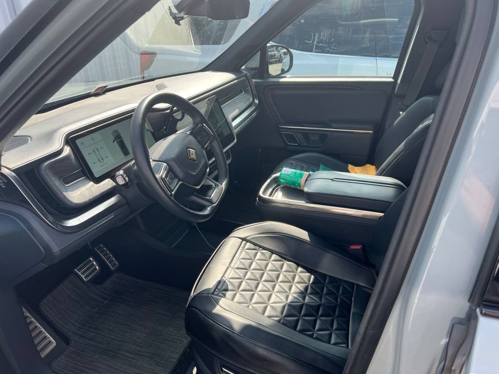 Used 2022 Rivian R1T Adventure AWD/4WD image 3