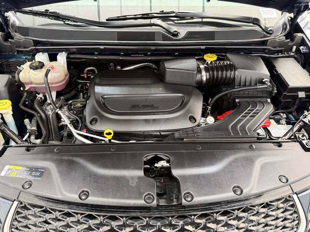 Used 2021 Chrysler Pacifica Pinnacle AWD/4WD image 11