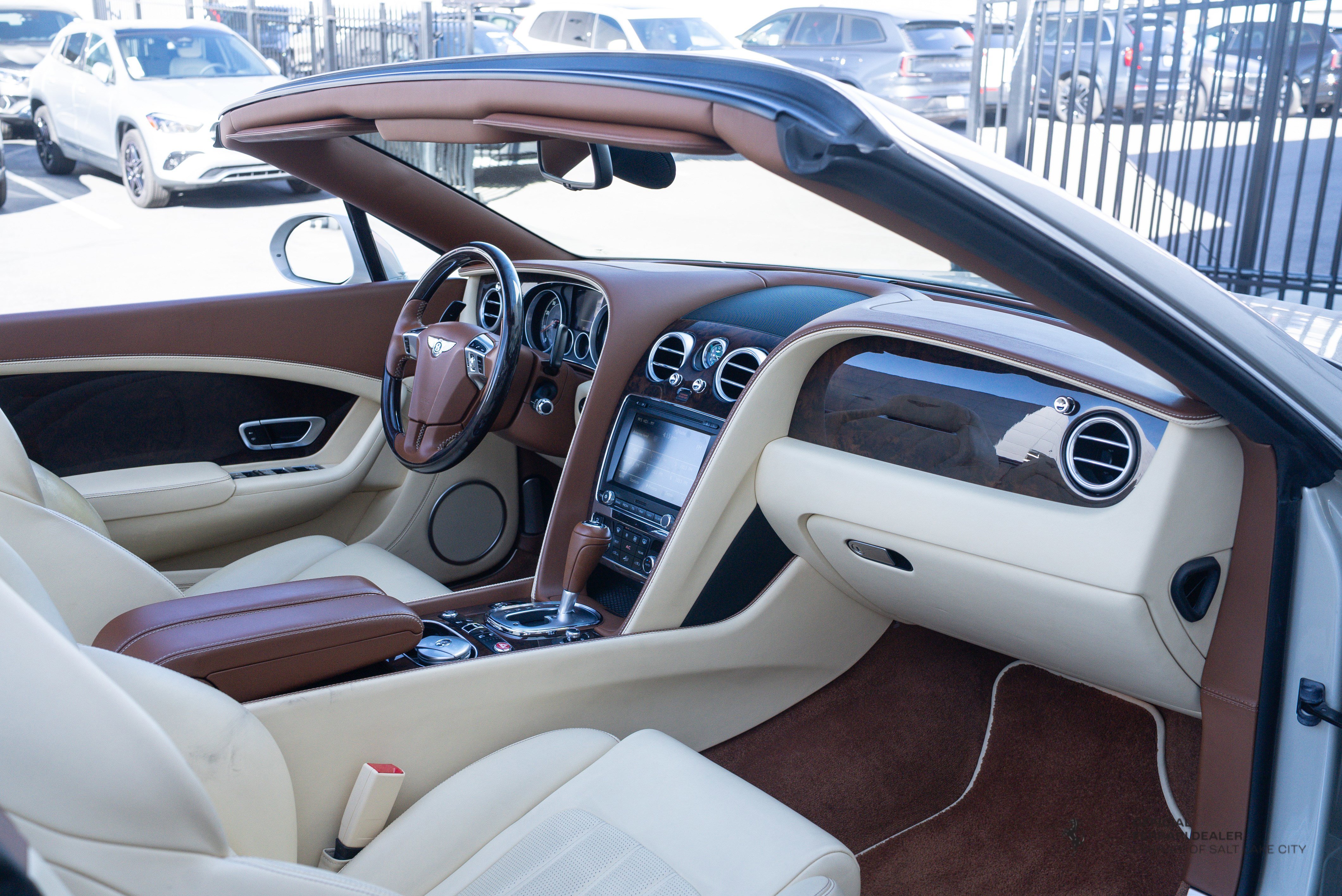 Used 2015 Bentley Continental GT image 19