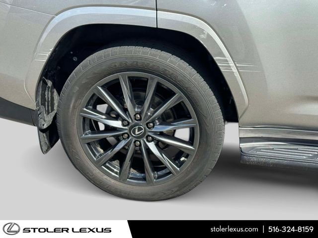 Used 2023 Lexus LX 600 F Sport w/ Accessory Package (Z1) AWD/4WD image 9