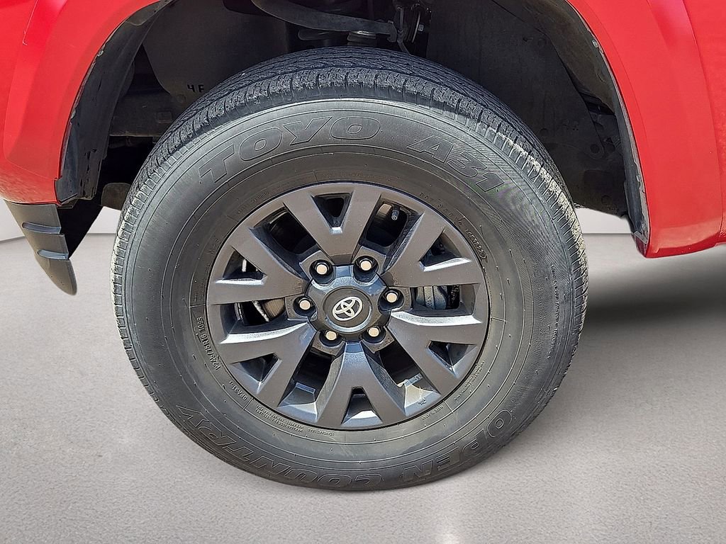 Used 2023 Toyota Tacoma SR5 RWD image 10