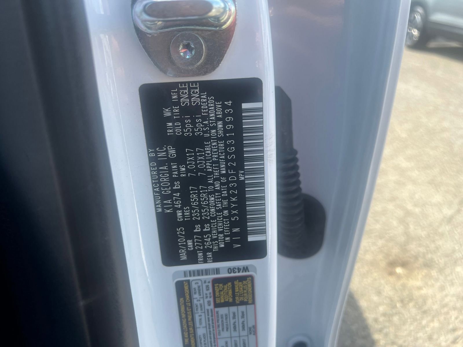 Used 2025 Kia Sportage LX FWD image 28