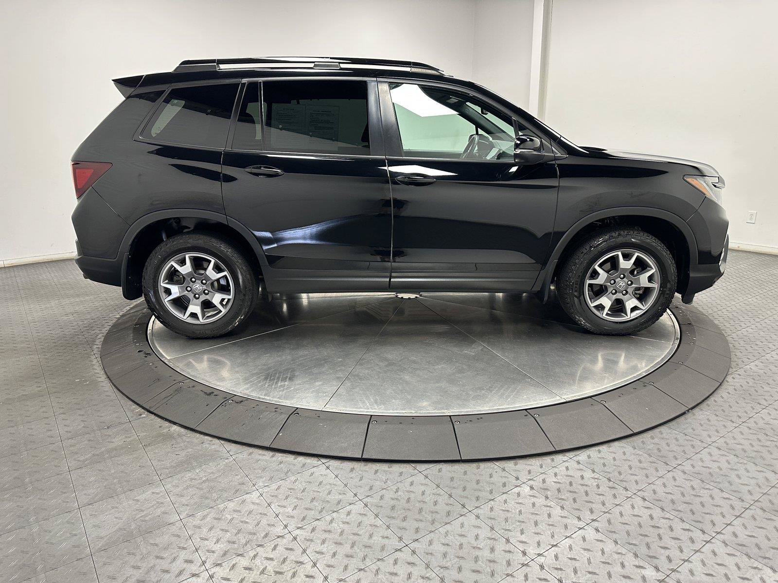 Certified 2023 Honda Passport TrailSport image 15