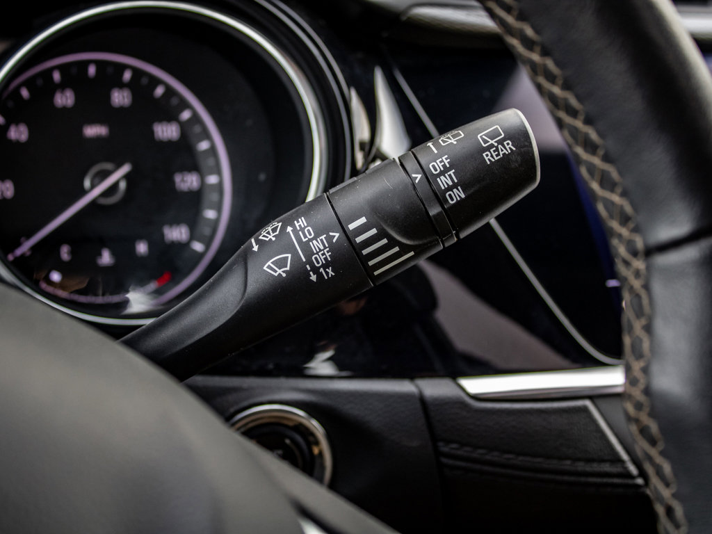 Used 2022 Buick Encore GX Essence w/ Experience Buick Package image 26