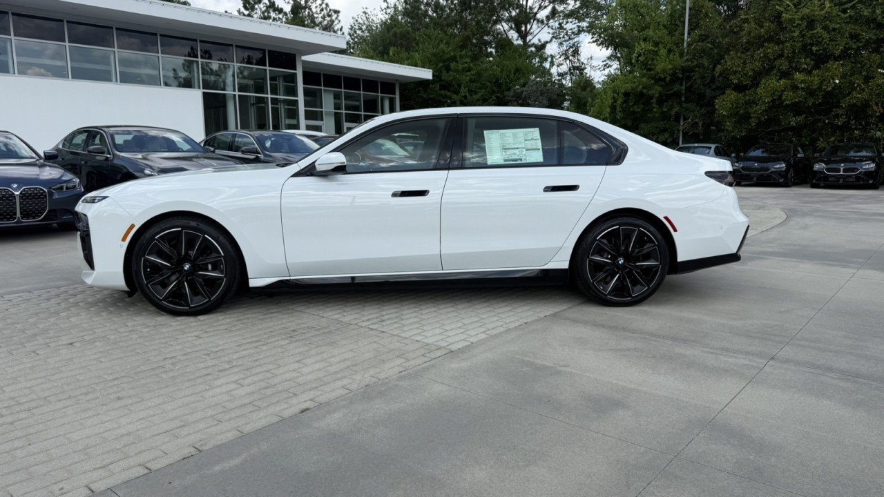 New 2026 BMW i7 eDrive50 w/ M Sport Package RWD image 3