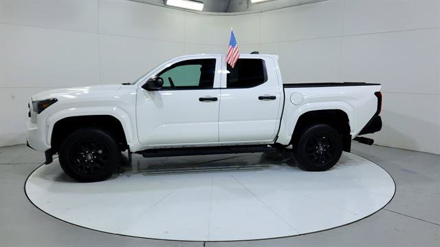 Used 2024 Toyota Tacoma SR RWD image 5