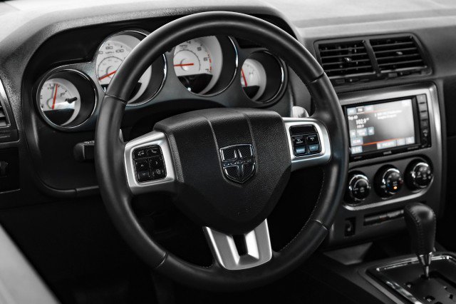 Used 2013 Dodge Challenger R/T Plus image 13