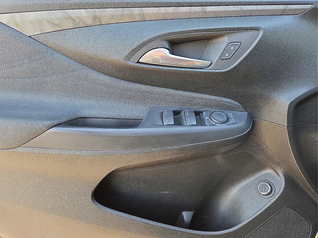 Used 2024 Buick Envista Sport Touring w/ Convenience I Package image 23