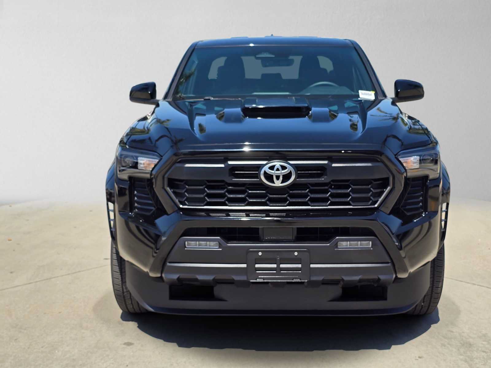 Certified 2025 Toyota Tacoma TRD Sport AWD/4WD image 8