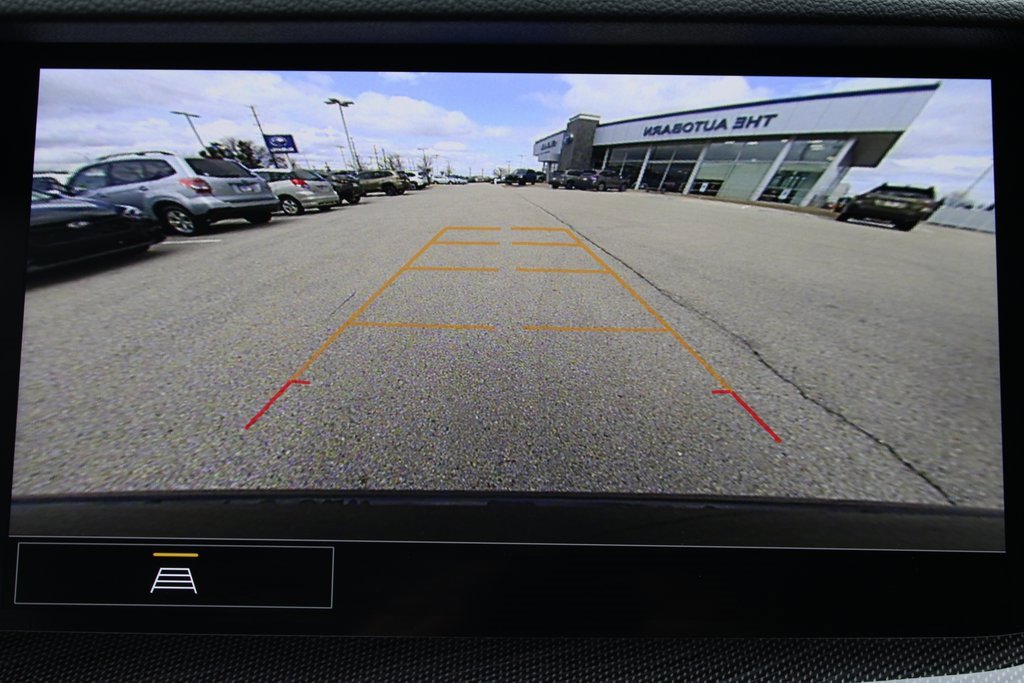 Used 2023 Buick Envision Essence image 17