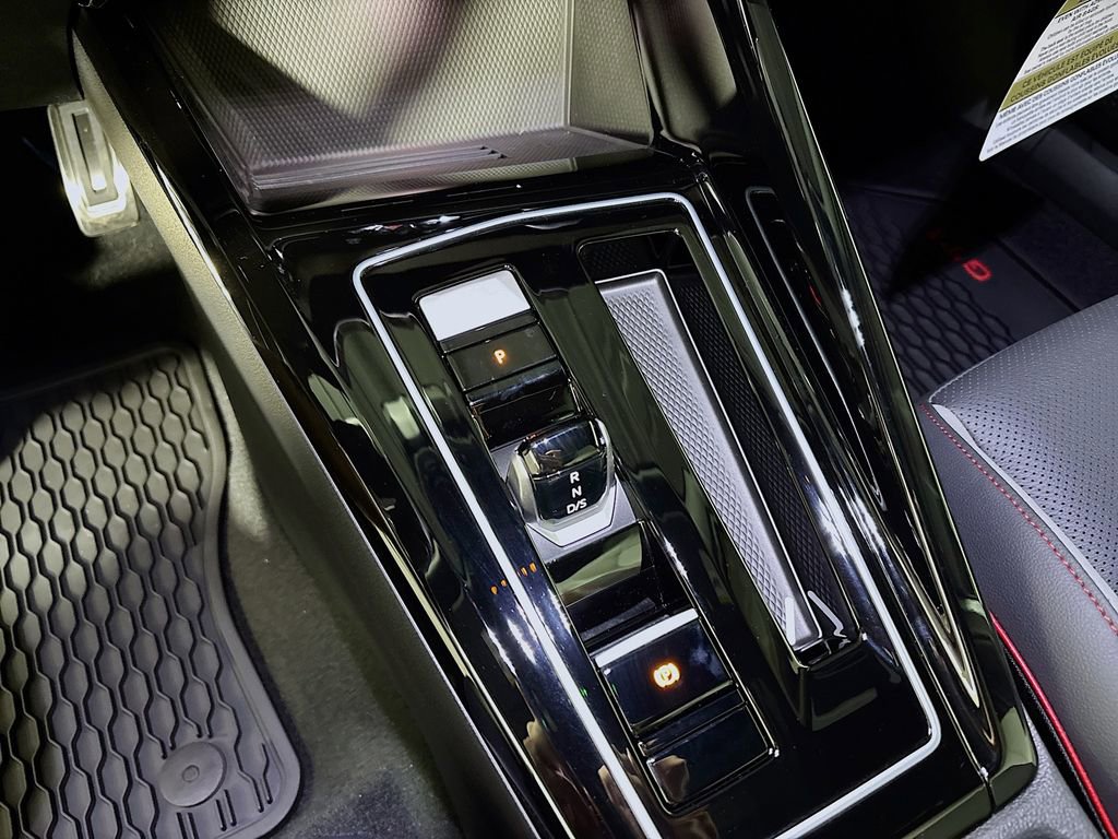 New 2025 Volkswagen GTI SE image 18