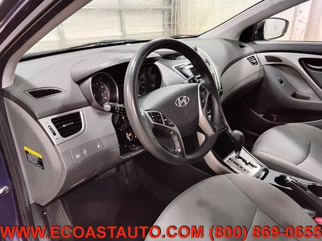 Used 2013 Hyundai Elantra GLS w/ Preferred Pkg FWD image 11